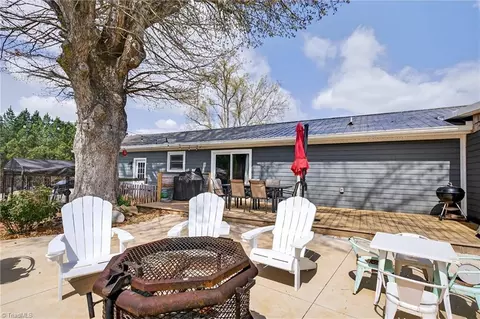 Exterior - 1473 Varner Rd, Denton, NC 27239 photo 6 of 7