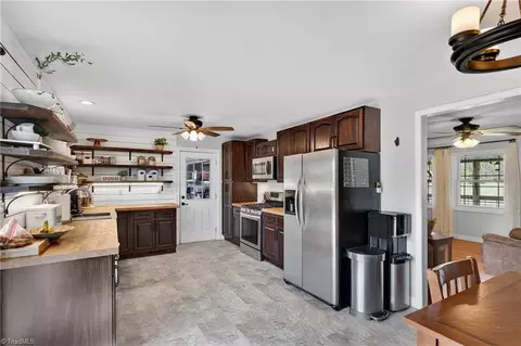 Kitchen - 1473 Varner Rd, Denton, NC 27239 photo 5 of 5