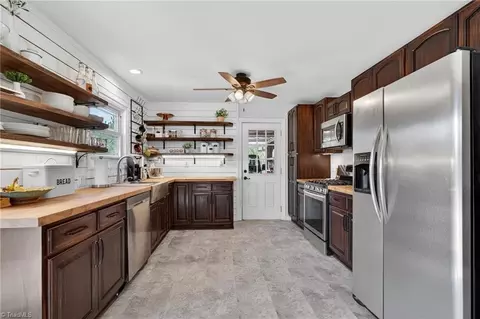 Kitchen - 1473 Varner Rd, Denton, NC 27239 photo 1 of 5