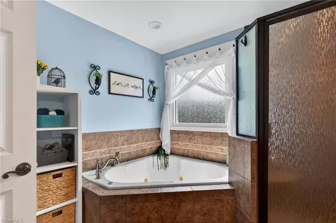 Bath - 1473 Varner Rd, Denton, NC 27239 photo 4 of 5