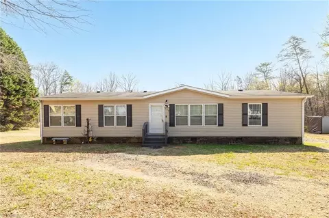 270 Belleville Dr, Stoneville, NC 27048
