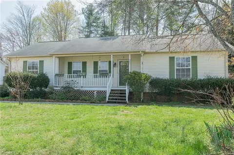 607 Ladford Ln, High Point, NC 27265
