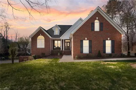 925 Rivers Edge Dr, Graham, NC 27253