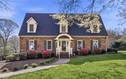 1011 Greenhurst Rd, Winston Salem, NC 27104