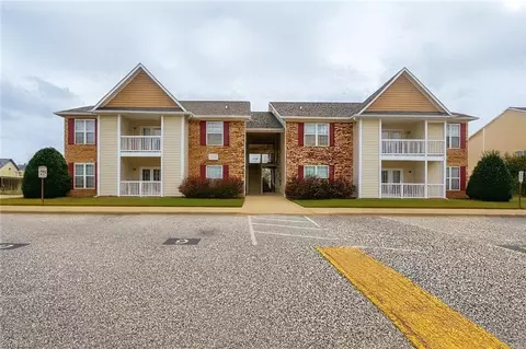 1328 Kershaw Loop #101, Fayetteville, NC 28314