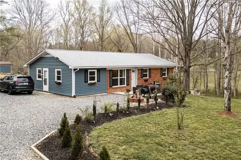 747 Clodfelter Rd N, High Point, NC 27265