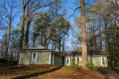 752 Magnum Dr, Winston Salem, NC 27101