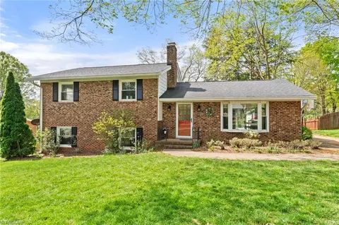 2736 Edinberg Dr, Winston Salem, NC 27103