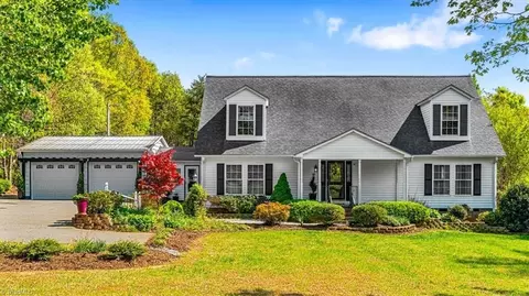 9825 Cherry Grove Rd, Reidsville, NC 27320