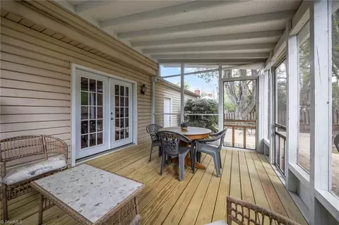 Exterior - 511 Rockspring Rd, High Point, NC 27262 photo 6 of 9