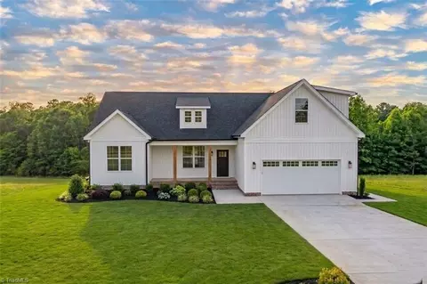 5225 Belews Creek Rd, Walkertown, NC 27051