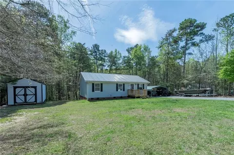 1241 Riverwood Rd, Lexington, NC 27292