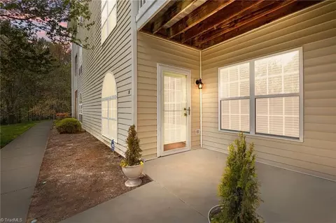 125 James Rd #1B, High Point, NC 27265