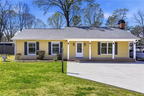1815 Delmar Dr, Greensboro, NC 27406