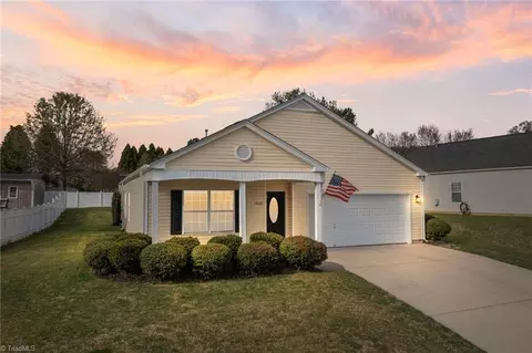 1820 Beeson Park Ln, Kernersville, NC 27284