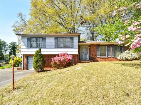 1420 Waybridge Ln, Winston Salem, NC 27103