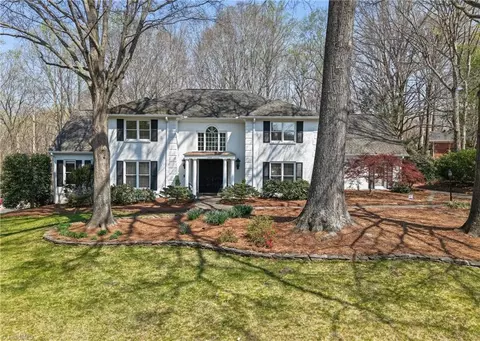 5009 Knob View Trl, Winston Salem, NC 27104