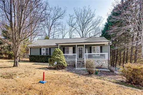 302 Trollinger St, Randleman, NC 27317