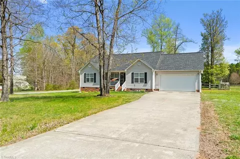768 Nat Conrad Rd, Lexington, NC 27292