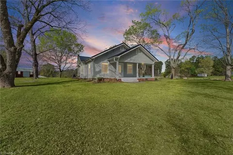 1431 Jubilee Rd, Linwood, NC 27299