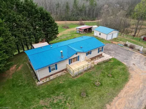 120 Ivy Green Ln, Lowgap, NC 27024
