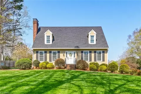 5639 Bassford Ct, Winston Salem, NC 27104