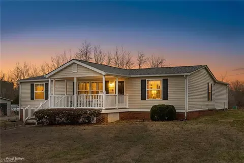 399 Ashland Rd, Ruffin, NC 27326