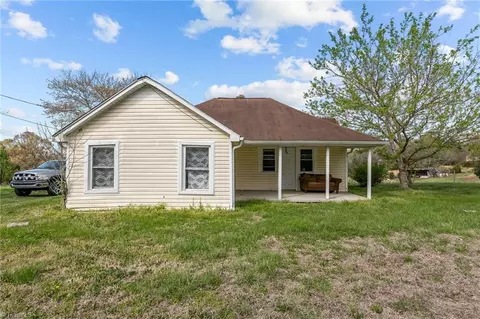 366 Brooks Rd, Reidsville, NC 27320