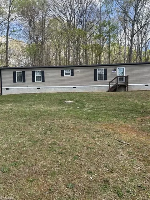 130 Renee Dr, Thomasville, NC 27360