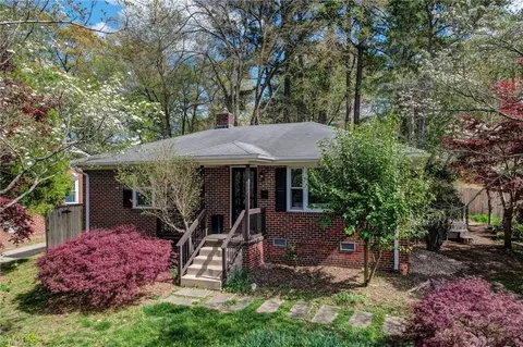 107 Lindell Rd S, Greensboro, NC 27403