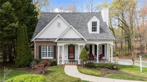 2057 Cynthia Dr, Mount Airy, NC 27030