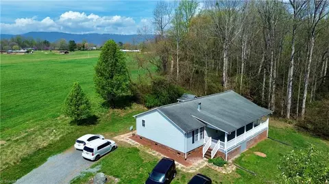 184 Silver Pine Trl, Thurmond, NC 28683