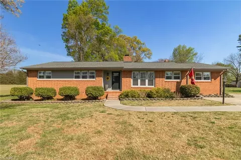 603 Shamrock Rd, High Point, NC 27265