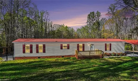 9295 Benefit Church Rd, Kernersville, NC 27284