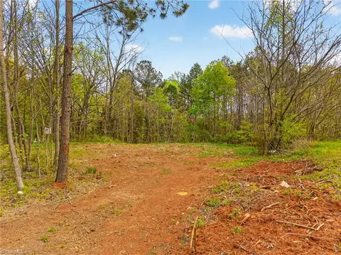 259 Cabin Creek Dr, Denton, NC 27239