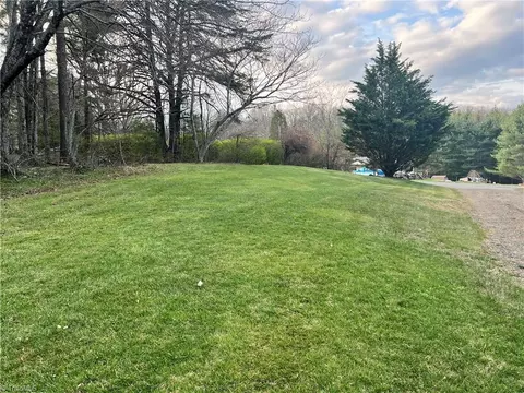 4406 Keno Rd, Laurel Fork, VA 24352 photo 22