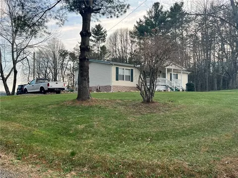 4406 Keno Rd, Laurel Fork, VA 24352 photo 3