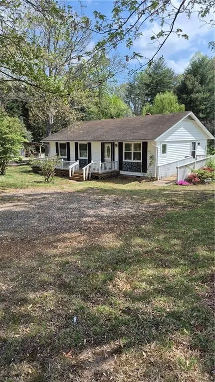 191 Villa Heights Dr, North Wilkesboro, NC 28659