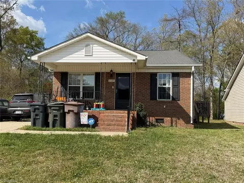 2127 Fairbrother St, Greensboro, NC 27405