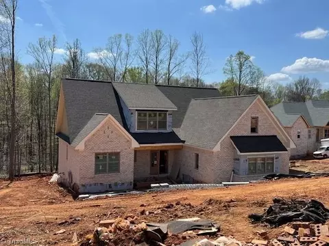 8201 Lulworth Dr, Stokesdale, NC 27357