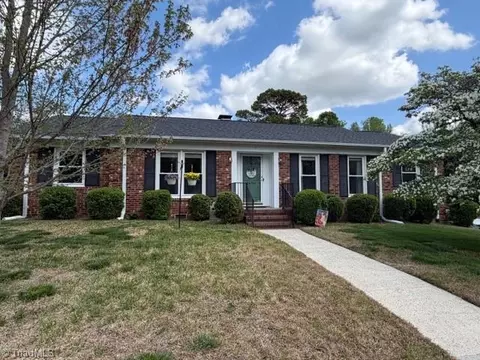 1600 Gracewood Dr, Greensboro, NC 27408