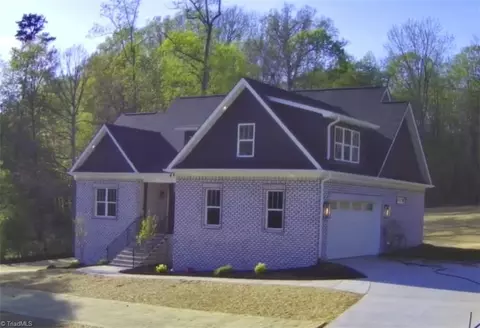 9461 White Tail Trl, Kernersville, NC 27284