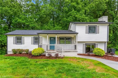 6200 Ridge Rd, Tobaccoville, NC 27050