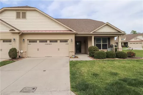 3545 Sainsbury Ln, Greensboro, NC 27409