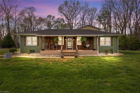 207 Hersey Collins Rd, Mount Airy, NC 27030