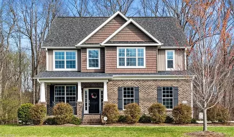 5528 Autumn Harvest Dr, Kernersville, NC 27284