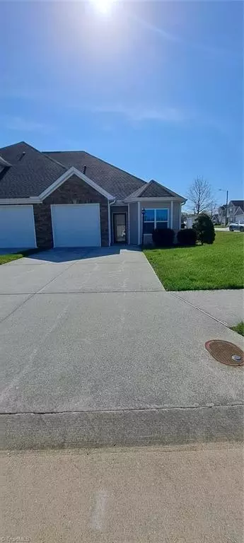 2194 Shady Stone Dr, Winston Salem, NC 27127