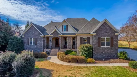 6803 River Farm Dr, Oak Ridge, NC 27310