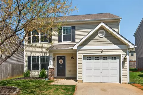 1322 Silver Dr, Mebane, NC 27302