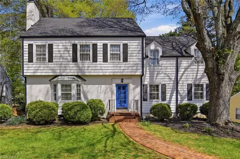 1943 Robinhood Rd, Winston Salem, NC 27104